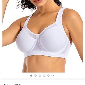 NWT Syrokan White Sports Bra  size 32B